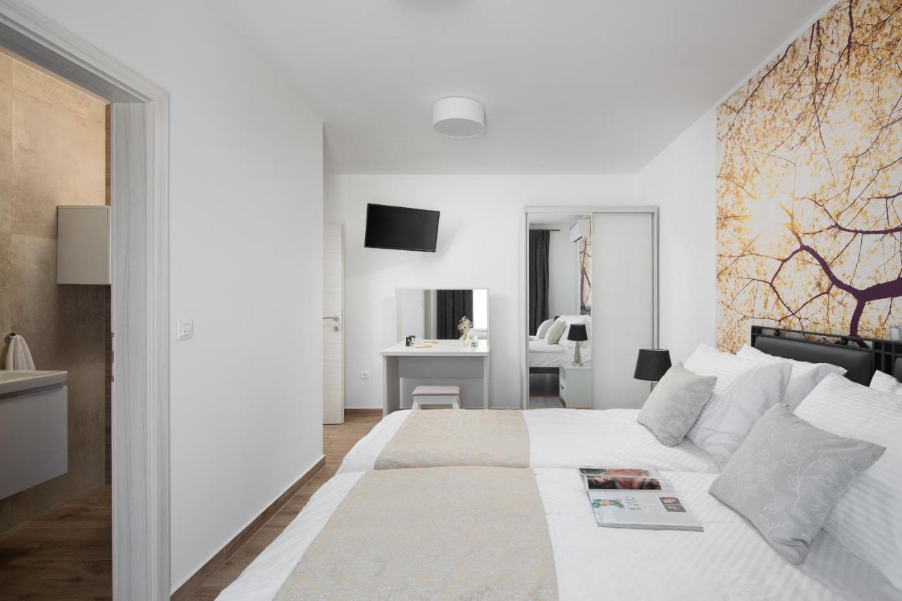 Villa Vesna With Sauna, Hot Tub Potpican Bagian luar foto