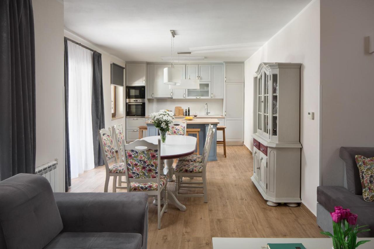 Villa Vesna With Sauna, Hot Tub Potpican Bagian luar foto
