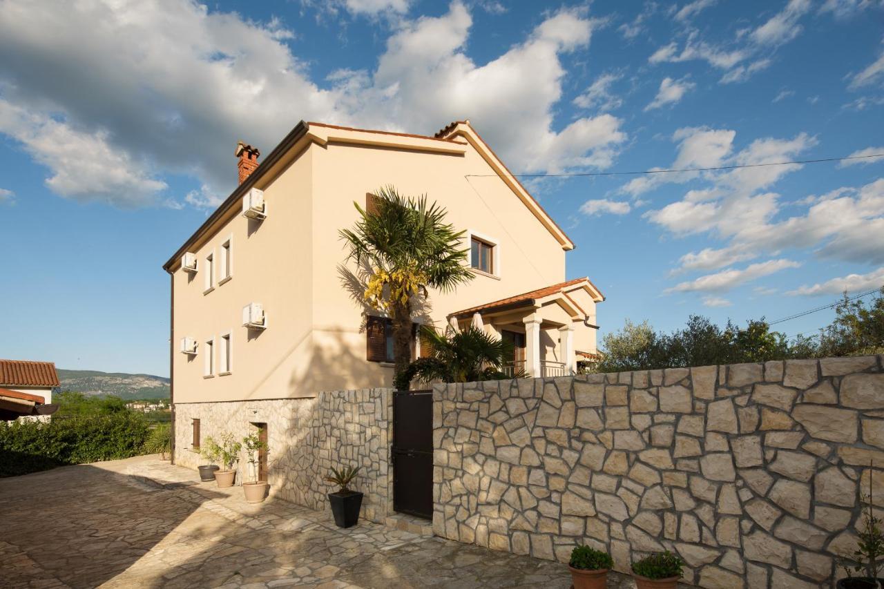 Villa Vesna With Sauna, Hot Tub Potpican Bagian luar foto