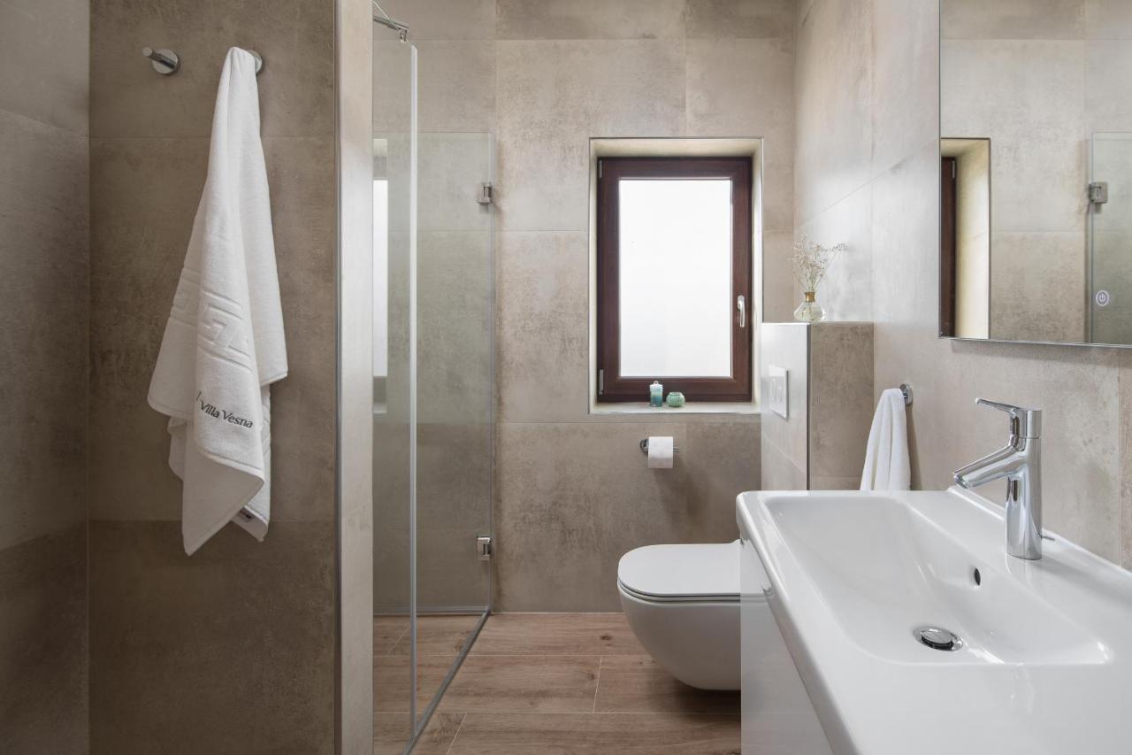 Villa Vesna With Sauna, Hot Tub Potpican Bagian luar foto